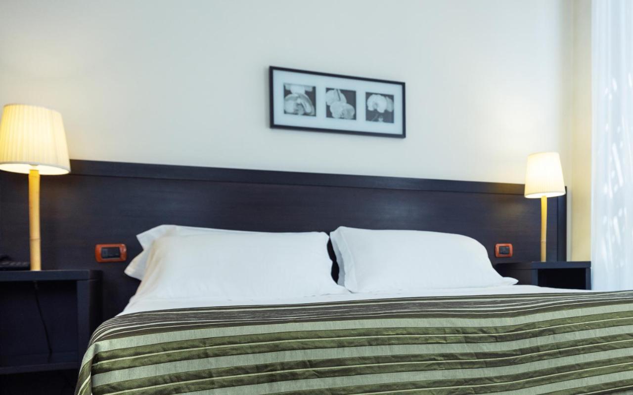 Comfort Room,1322932294:JPEG